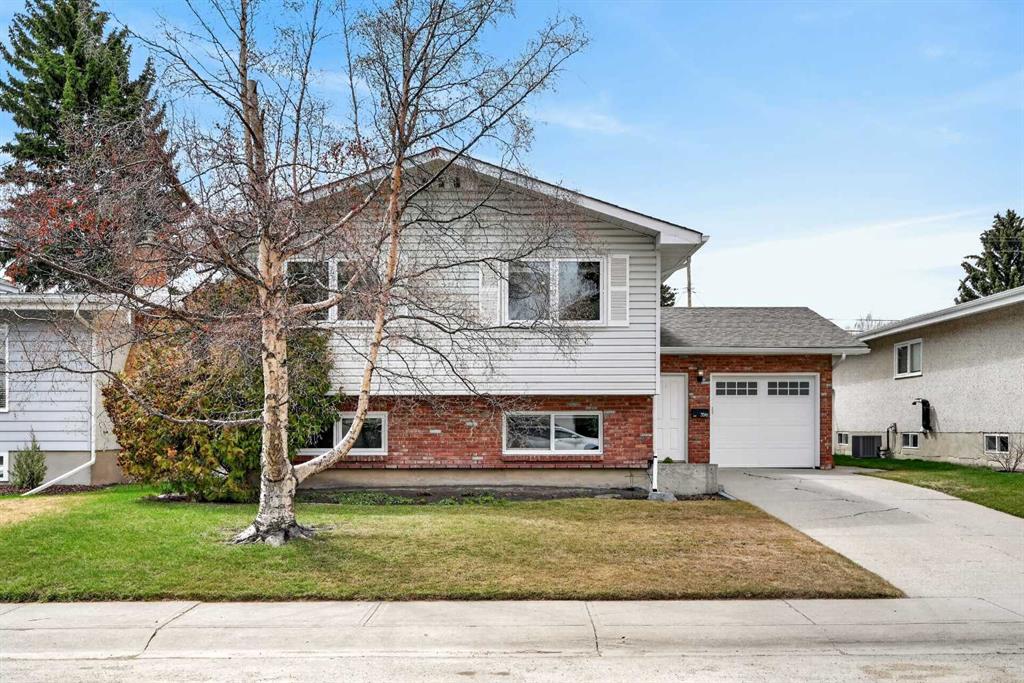 Picture of 3516 Lakeside Crescent SW, Calgary Real Estate Listing