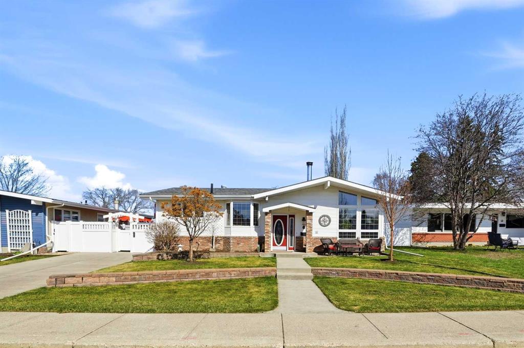 Picture of 6 Sydney Close , Red Deer Real Estate Listing