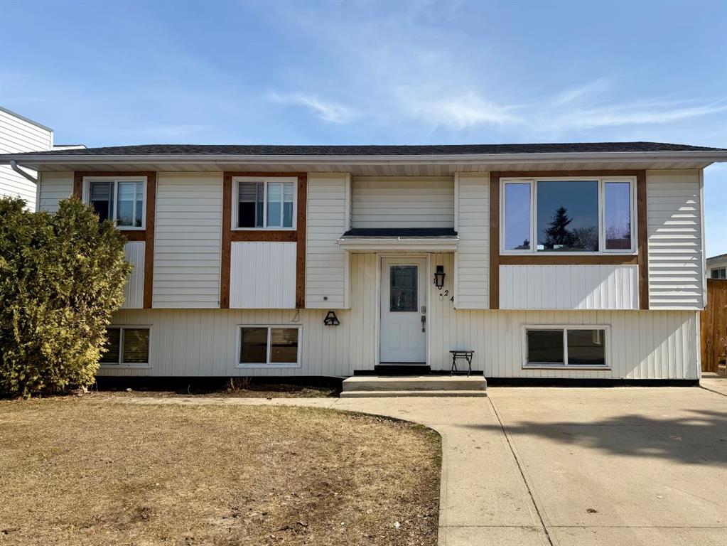 Picture of 1024 10A Avenue SE, Slave Lake Real Estate Listing