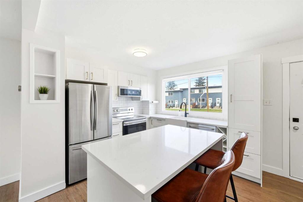 Picture of 231, 2211 19 Street NE, Calgary Real Estate Listing