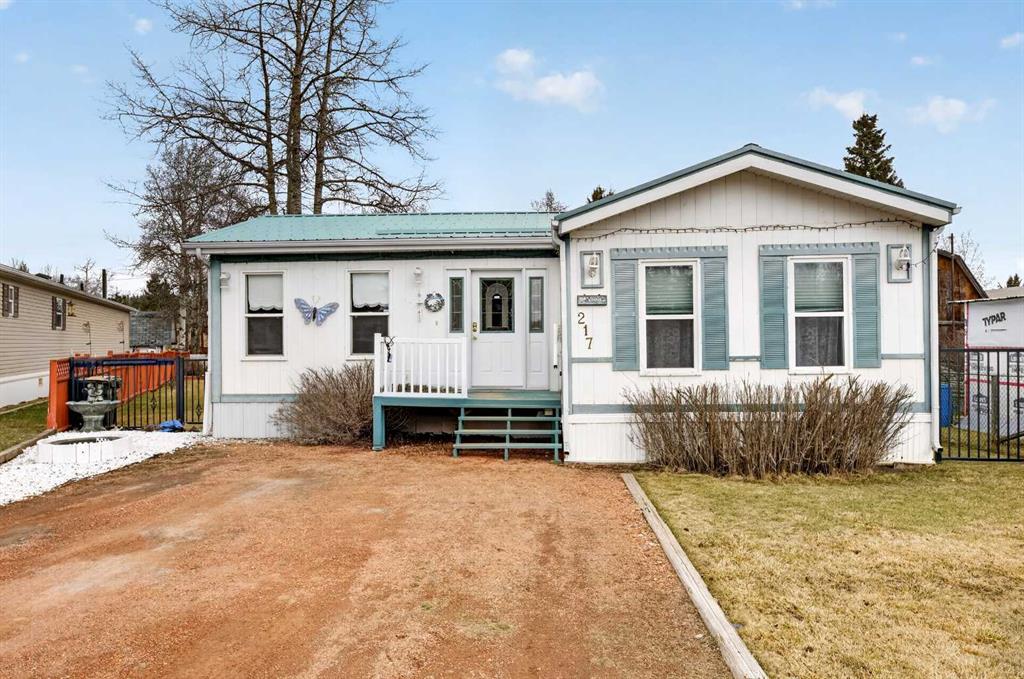 Picture of 217 5 Street NW, Sundre Real Estate Listing