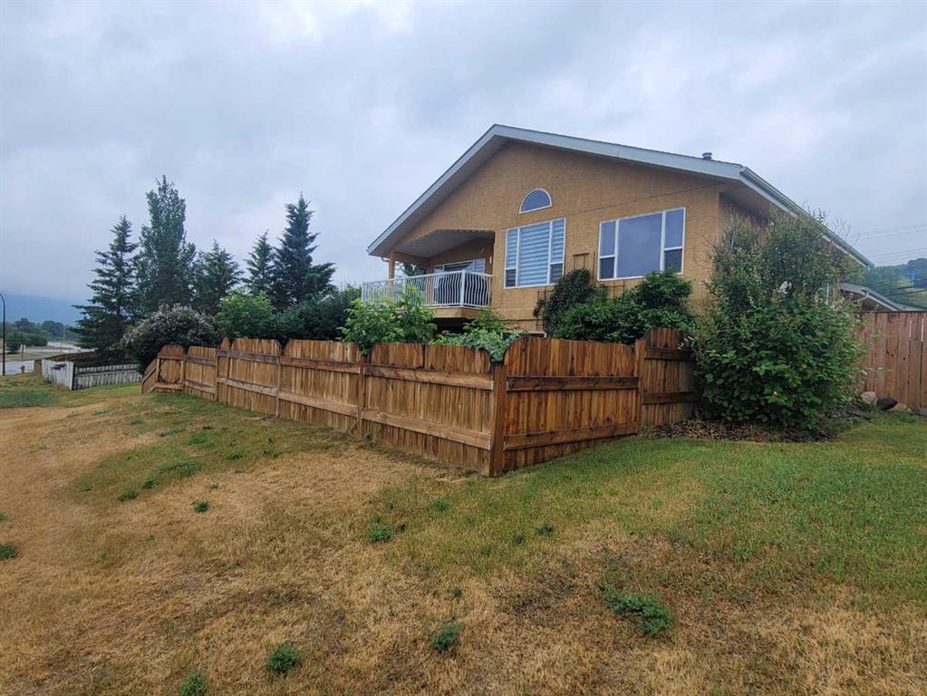 Picture of 10606 90 Street , Peace River Real Estate Listing