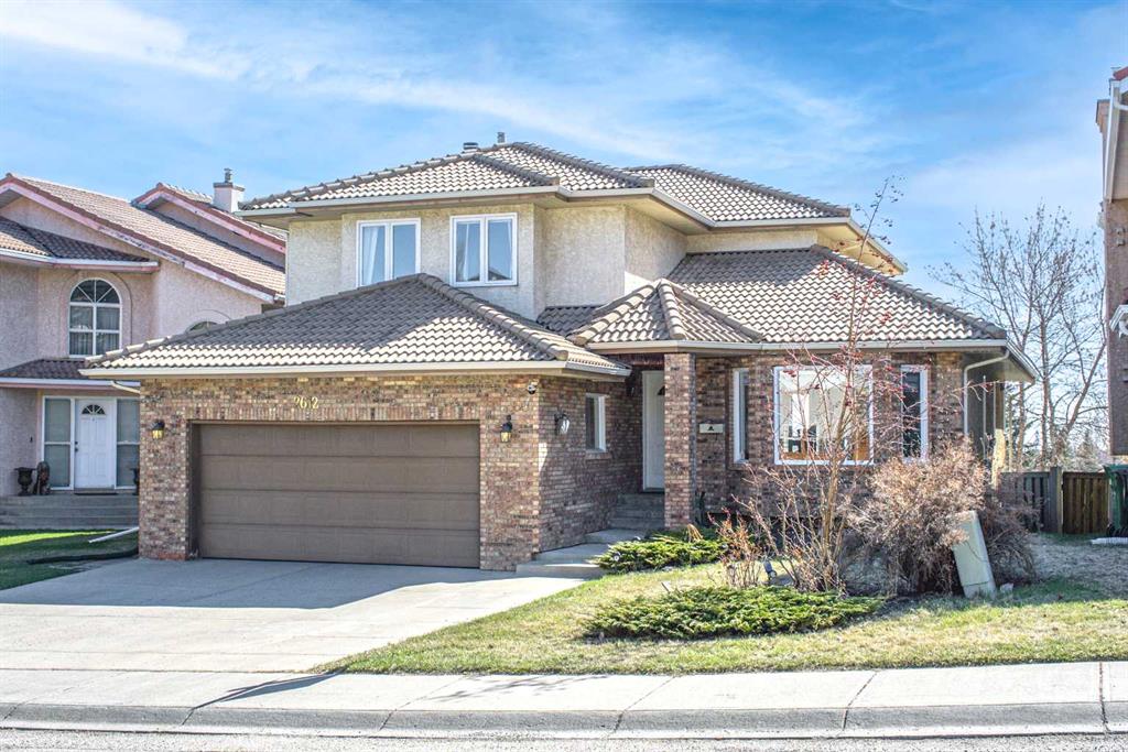 Picture of 2612 Signal Hill Drive SW, Calgary Real Estate Listing