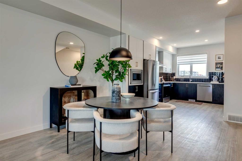Picture of 866 83 Street SW, Calgary Real Estate Listing