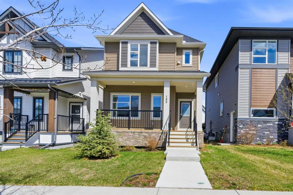 Picture of 132 Highview Gate SE, Balzac Real Estate Listing