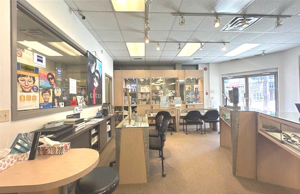 Picture of 106, 233 Centre Street SW, Calgary Real Estate Listing