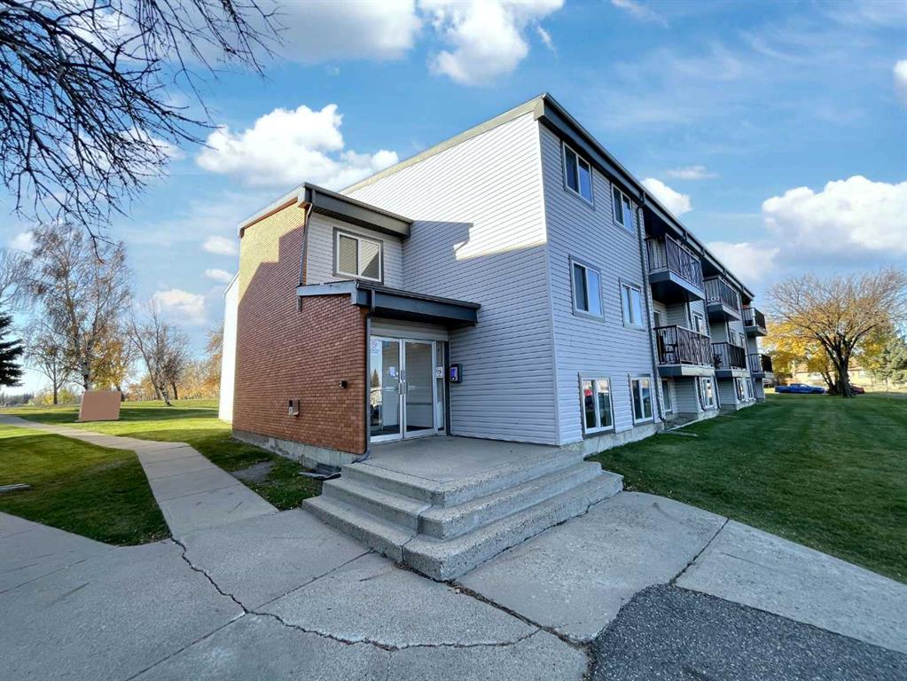 Picture of 204A, 295 Columbia Boulevard W, Lethbridge Real Estate Listing