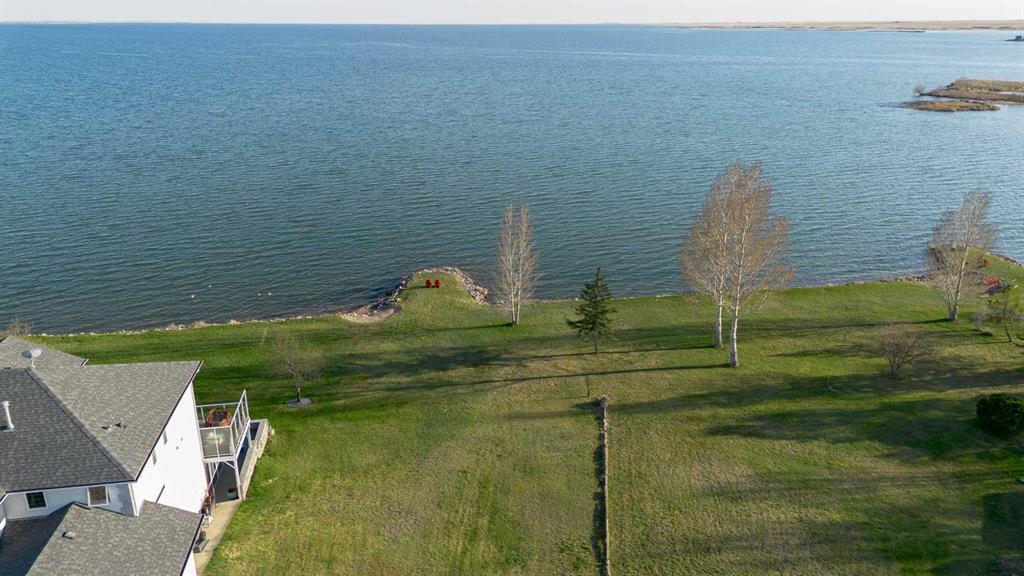 Picture of 20 White Pelican Way , Lake Newell Resort Real Estate Listing