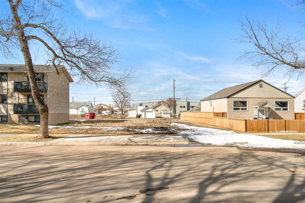 Picture of 5212 50 Street , Lloydminster Real Estate Listing