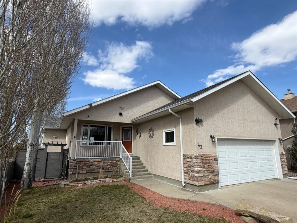 Picture of 43 Riverwood Manor W, Lethbridge Real Estate Listing