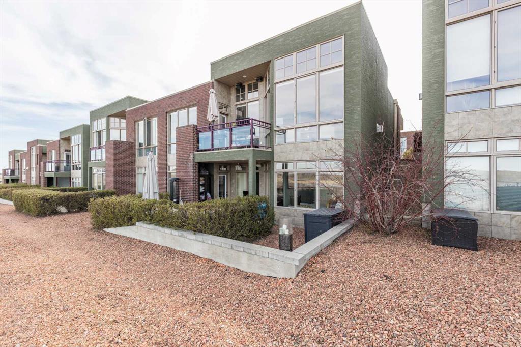 Picture of 10 Palisades Mews NE, Medicine Hat Real Estate Listing