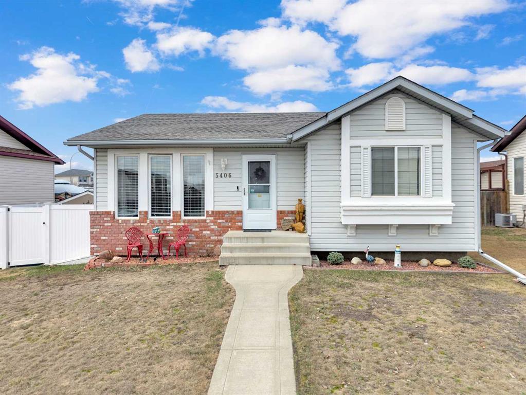 Picture of 5406 Prairie Ridge Avenue  , Blackfalds Real Estate Listing