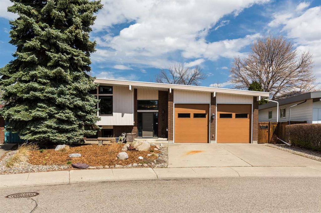Picture of 321 Normandy Road S, Lethbridge Real Estate Listing