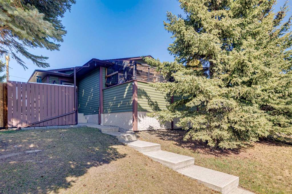Picture of 95 McHugh Road NE, Calgary Real Estate Listing