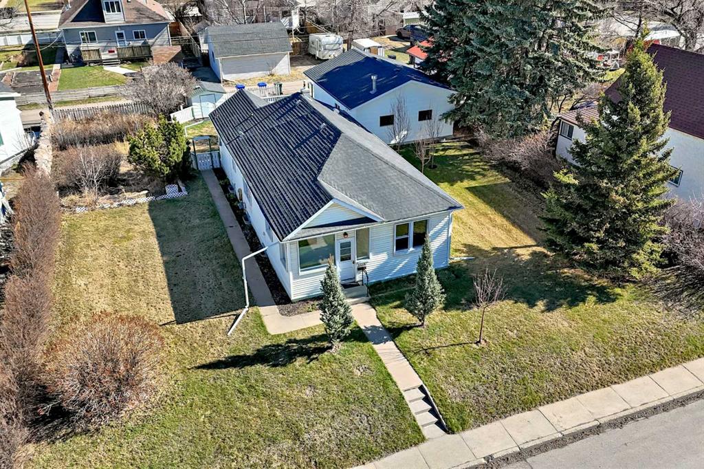 Picture of 4710 51 Street , Olds Real Estate Listing