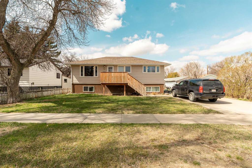 Picture of 5816 52 Street , Taber Real Estate Listing