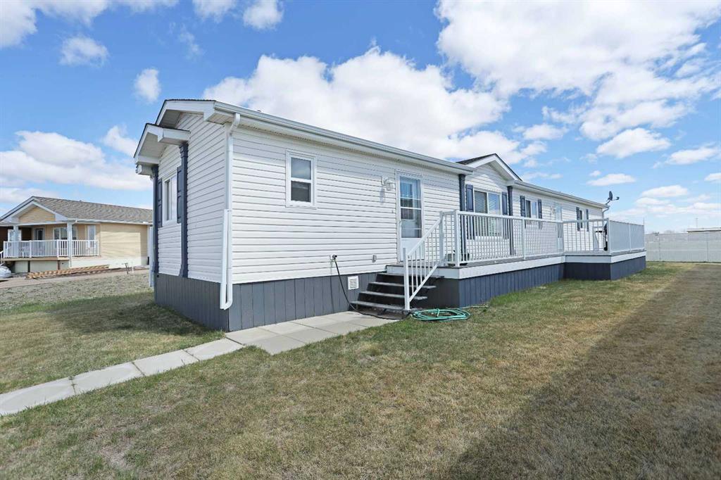 Picture of 45 Meadowplace Crescent E, Brooks Real Estate Listing