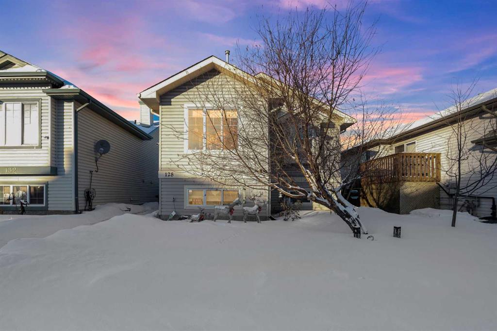 Picture of 128 Parry Crescent , Fort McMurray Real Estate Listing
