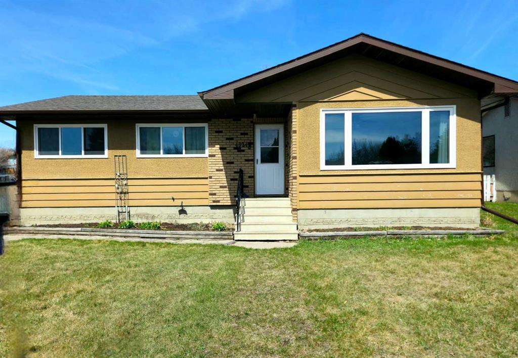 Picture of 4924 39 Street , Innisfail Real Estate Listing
