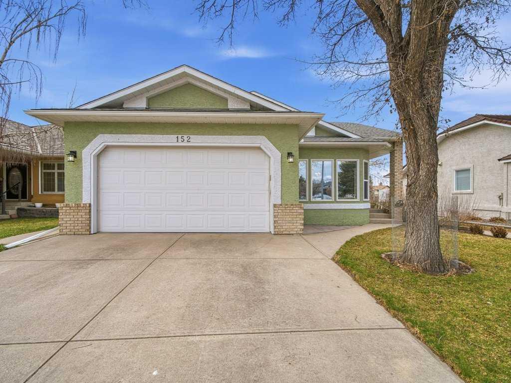 Picture of 152 Waterstone Place SE, Airdrie Real Estate Listing
