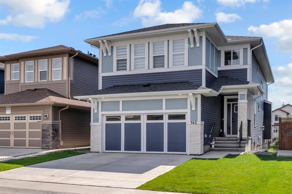 Picture of 945 Midtown Avenue SW, Airdrie Real Estate Listing