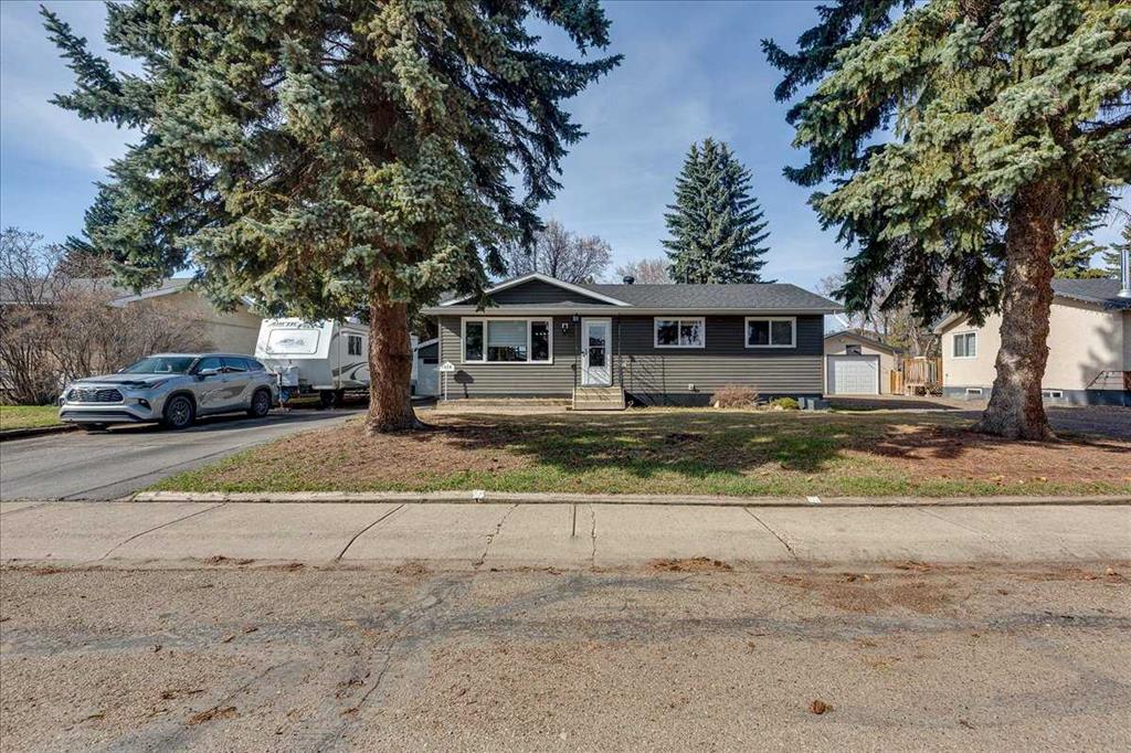 Picture of 5616 55 Avenue , Lacombe Real Estate Listing