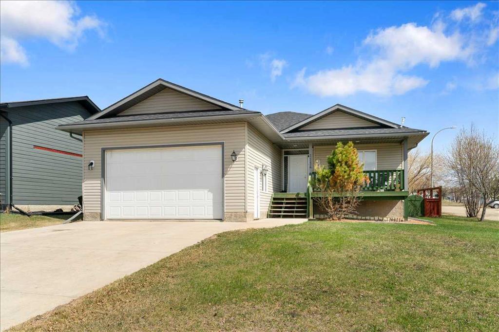 Picture of 1114 3 Avenue W, Beaverlodge Real Estate Listing
