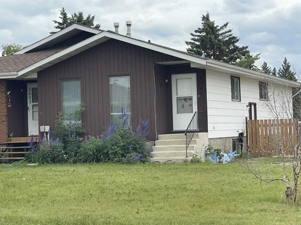 Picture of 1601 5 Avenue , Wainwright Real Estate Listing