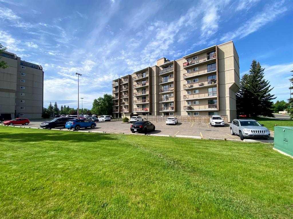 Picture of 419, 5 Berkeley Place W, Lethbridge Real Estate Listing