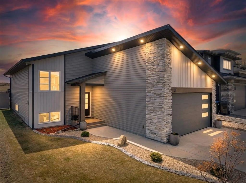 Picture of 31 Vanson Close , Sylvan Lake Real Estate Listing