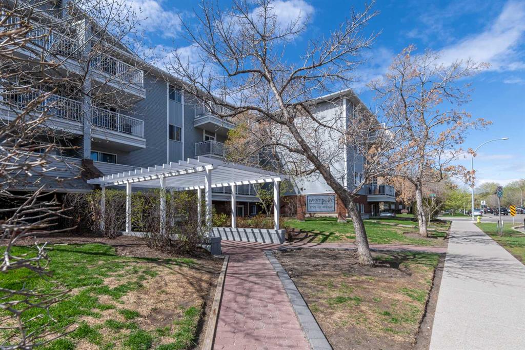 Picture of 104, 1735 11 Avenue SW, Calgary Real Estate Listing