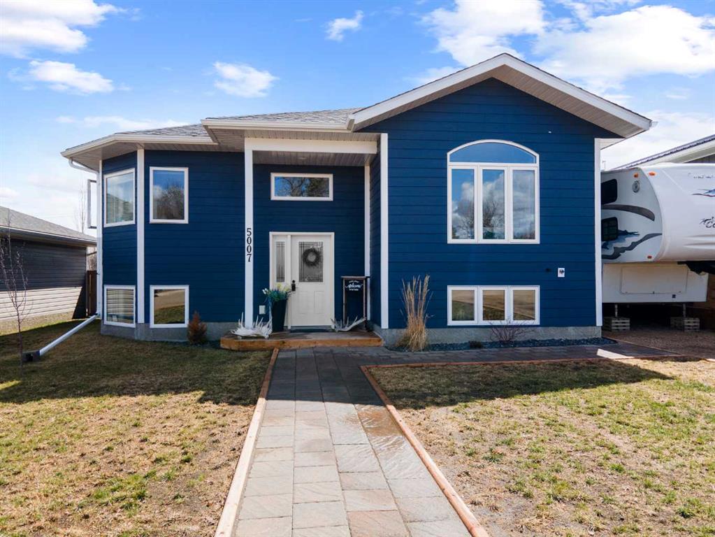 Picture of 5007 52 Street , Amisk Real Estate Listing