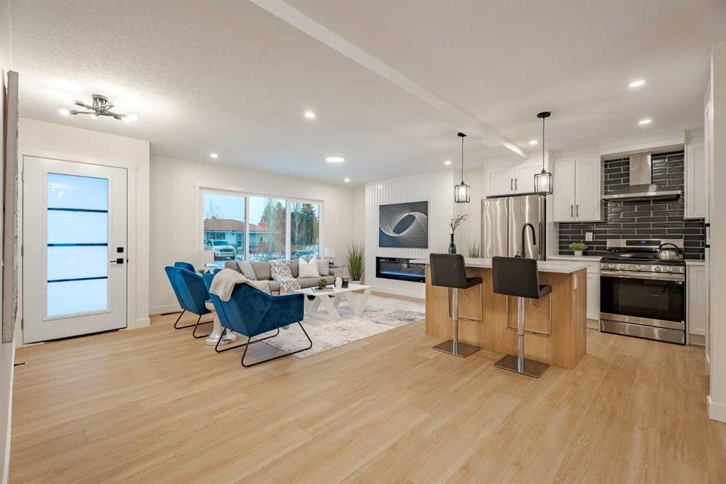 Picture of 451 Arlington Drive SE, Calgary Real Estate Listing