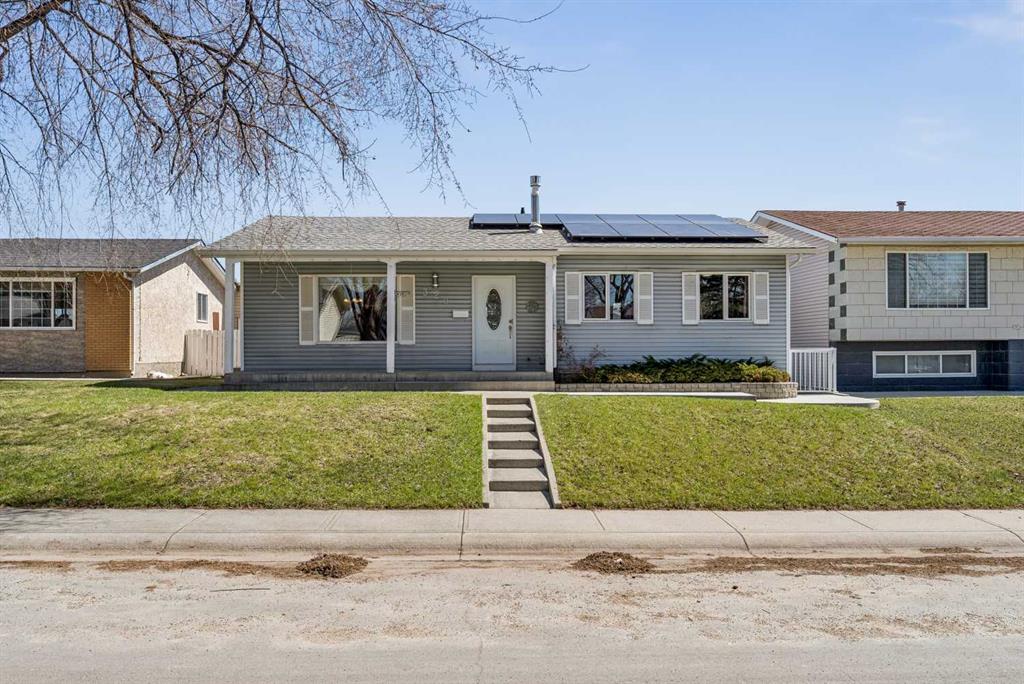 Picture of 320 Whiteview Road NE, Calgary Real Estate Listing