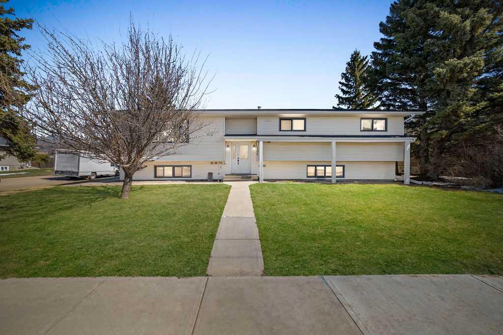 Picture of 1206 1 Avenue , Wainwright Real Estate Listing