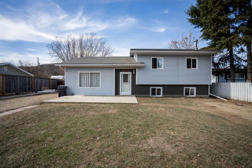 Picture of 10918 92 Street , Peace River Real Estate Listing
