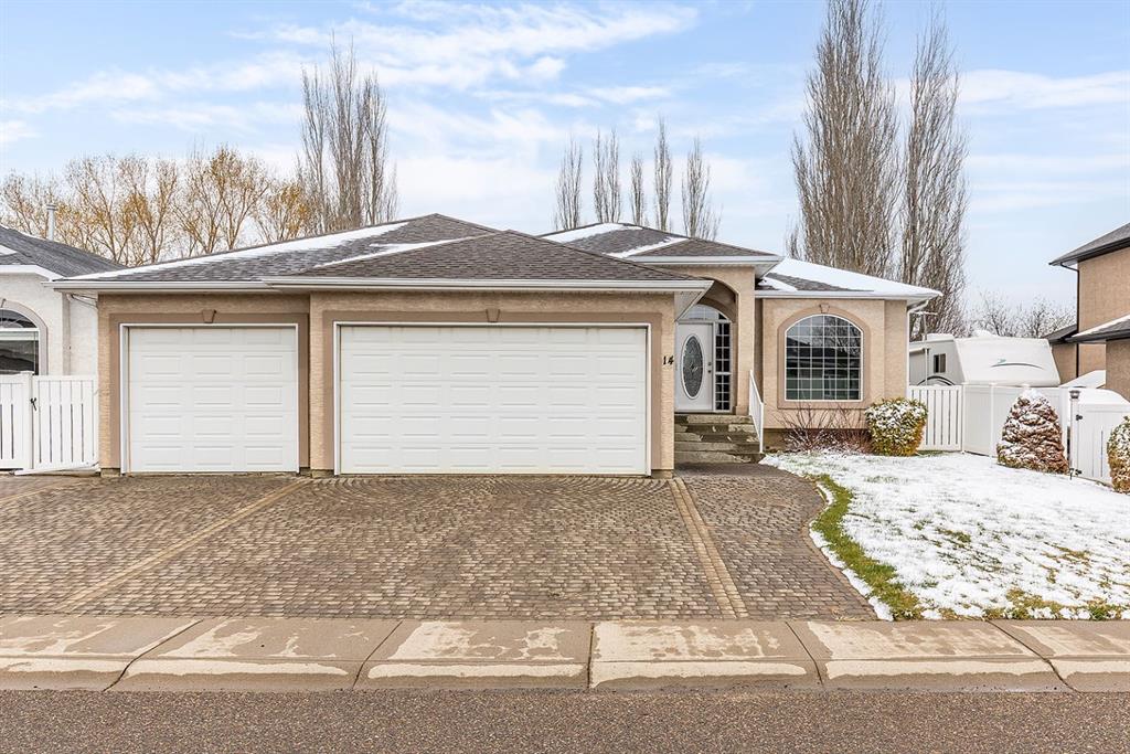 Picture of 14 Cottonwood Court SW, Medicine Hat Real Estate Listing