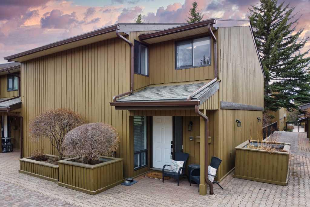 Picture of 425, 3131 63 Avenue SW, Calgary Real Estate Listing