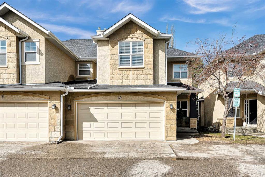 Picture of 69, 39 Strathlea Common SW, Calgary Real Estate Listing