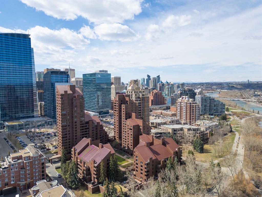 Picture of 902A, 500 Eau Claire Avenue SW, Calgary Real Estate Listing