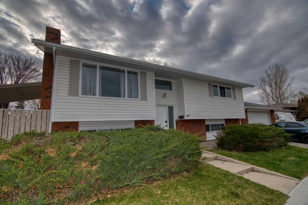 Picture of 197 Oxford Road W, Lethbridge Real Estate Listing