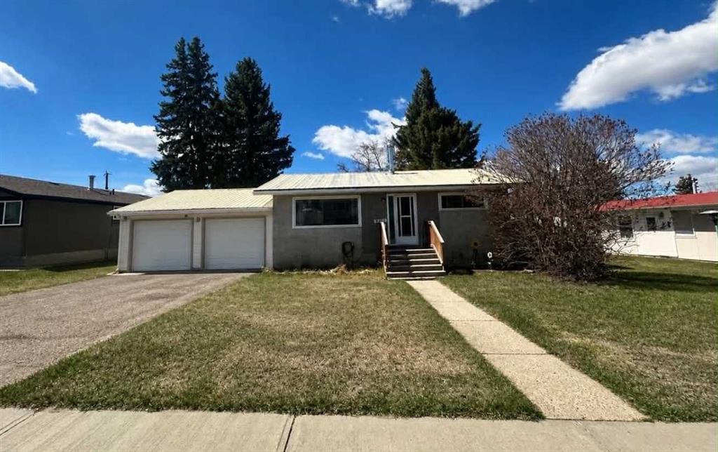 Picture of 4410 43 Street , Ponoka Real Estate Listing