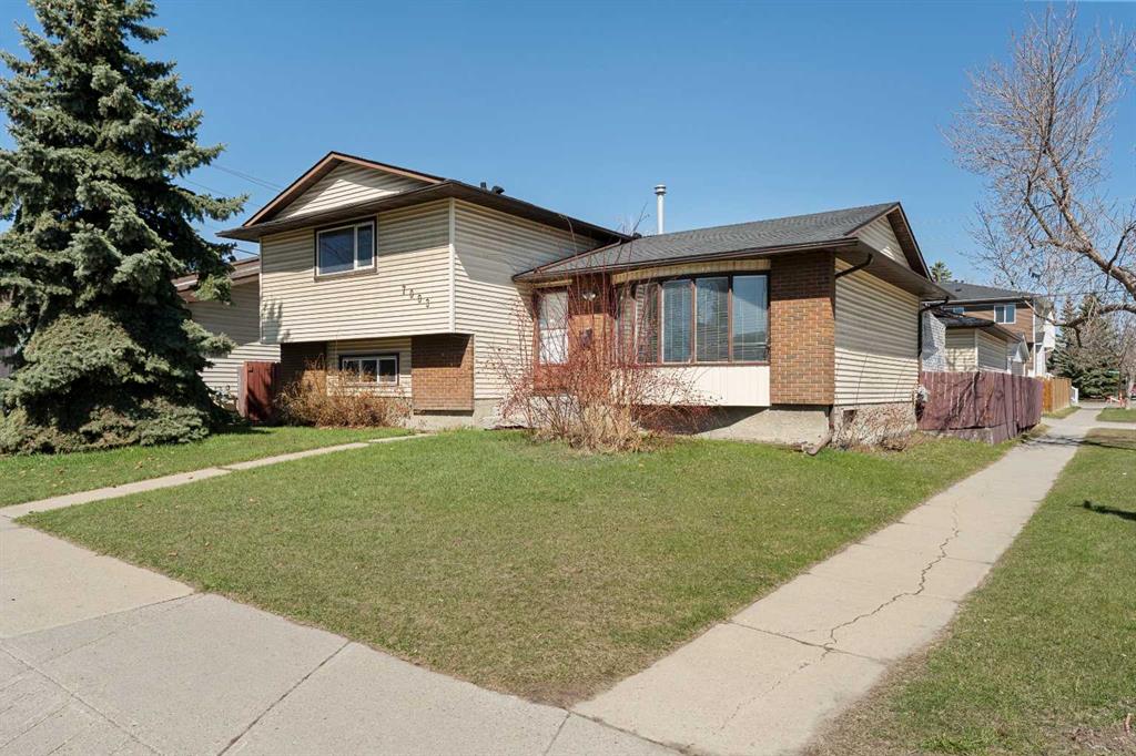 Picture of 7003 Temple Drive NE, Calgary Real Estate Listing