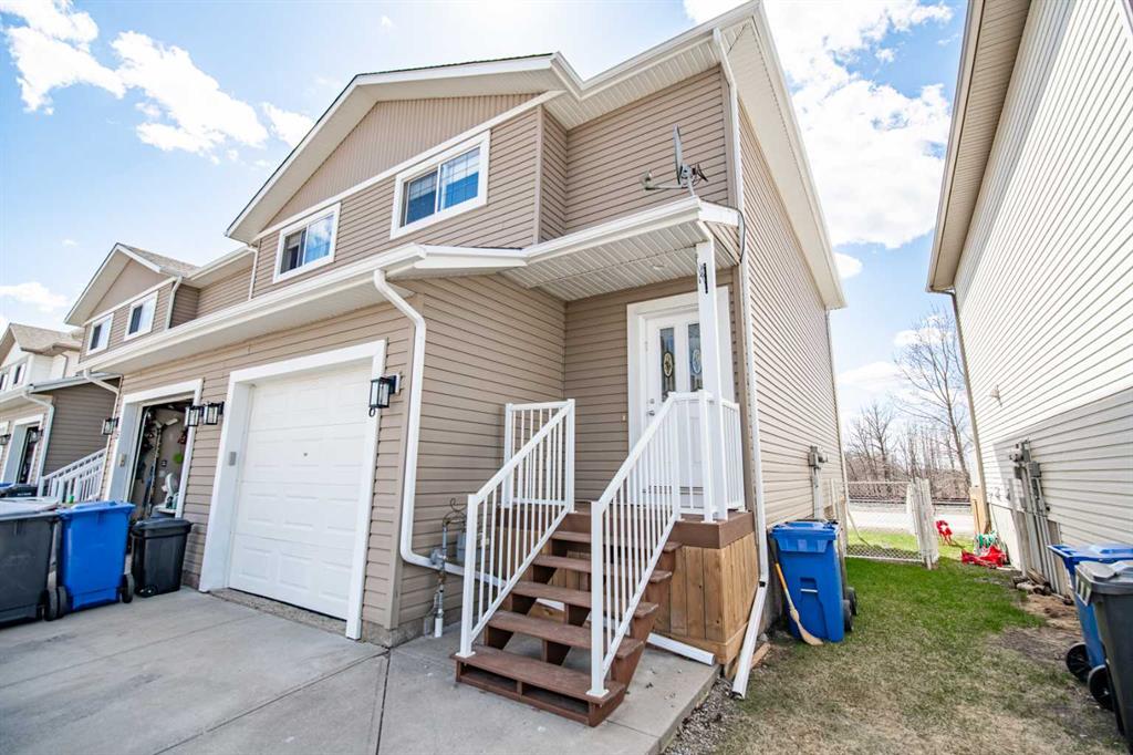 Picture of 6, 2002 22 Avenue , Bowden Real Estate Listing