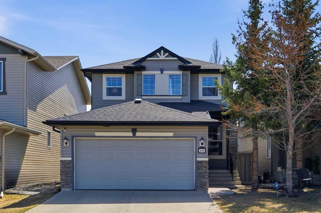 Picture of 69 Everoak Circle SW, Calgary Real Estate Listing