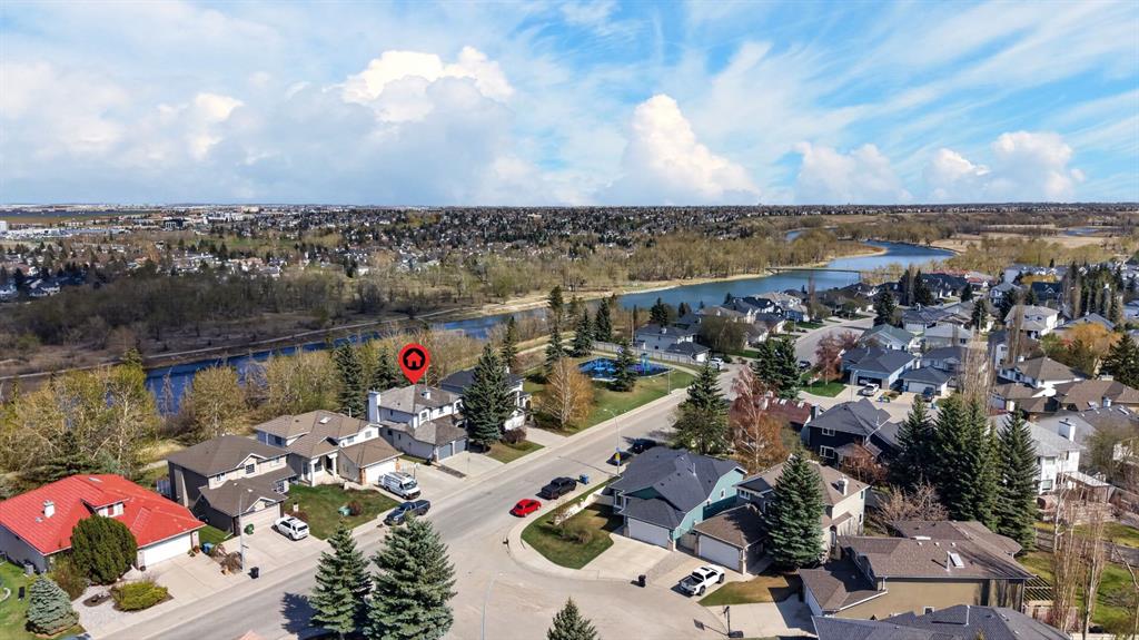 Picture of 222 Diamond Drive SE, Calgary Real Estate Listing
