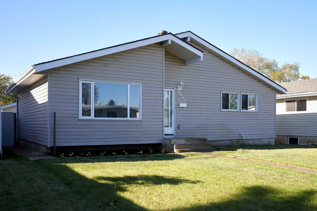Picture of 2501 13 Avenue N, Lethbridge Real Estate Listing