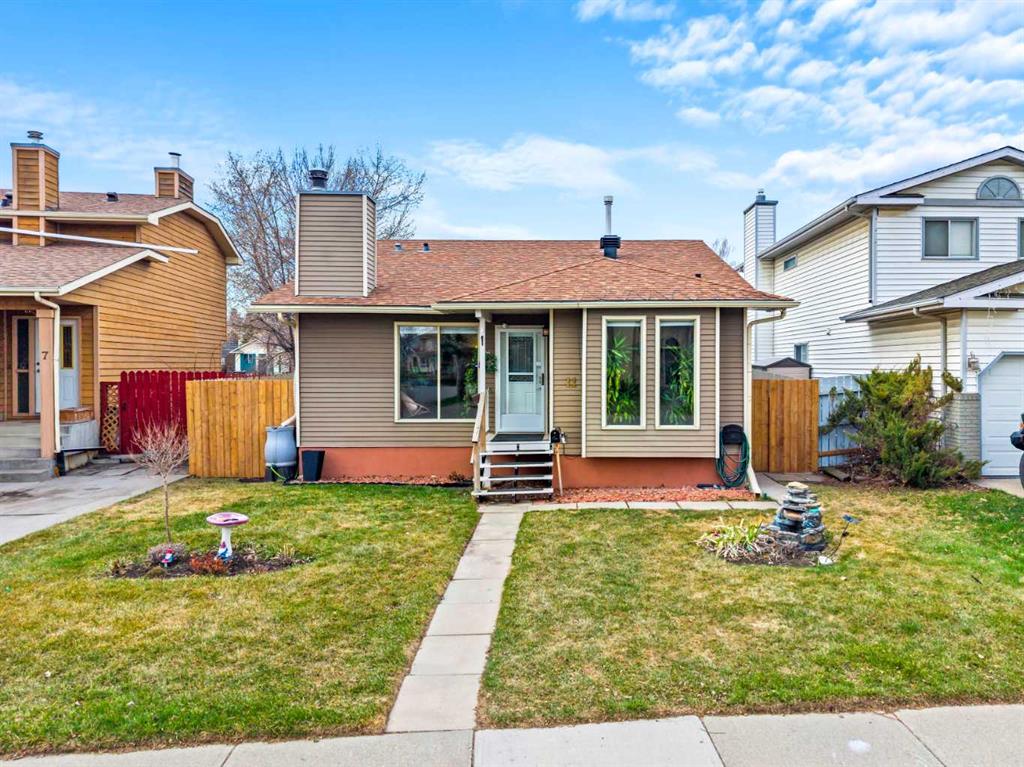 Picture of 11 Deersaxon Circle SE, Calgary Real Estate Listing