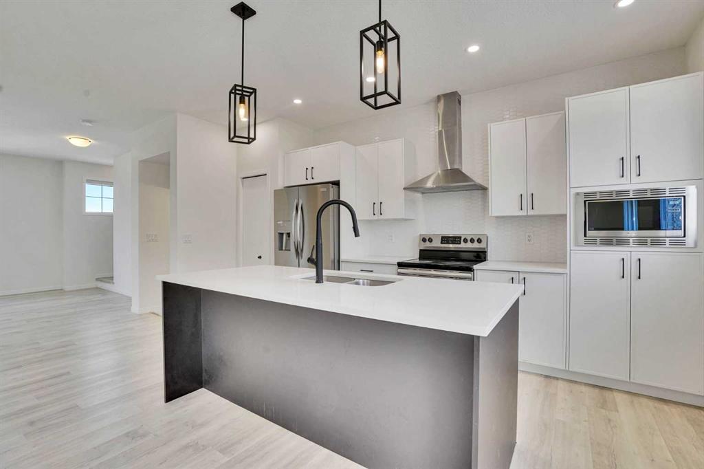 Picture of 229 SOUTH POINT Park SW, Airdrie Real Estate Listing