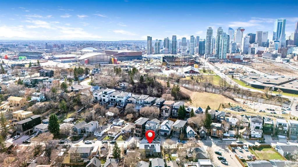 Picture of 1110 Maggie Street SE, Calgary Real Estate Listing